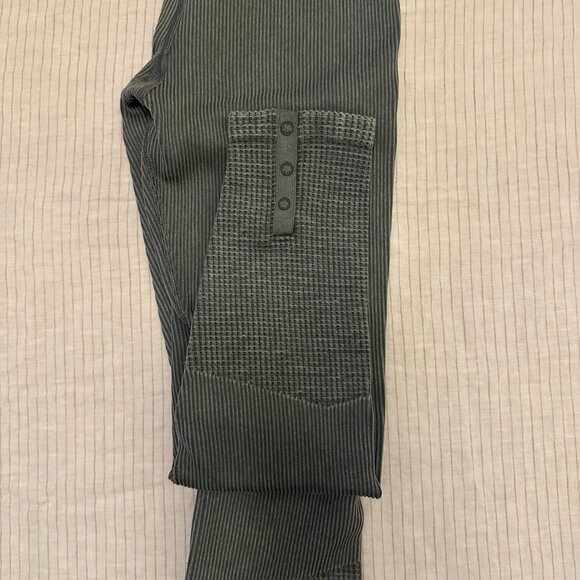 Size Small Aerie offline waffle legging - Picture 2 of 4